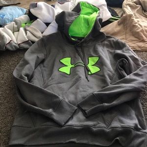 Underarmour hoodie